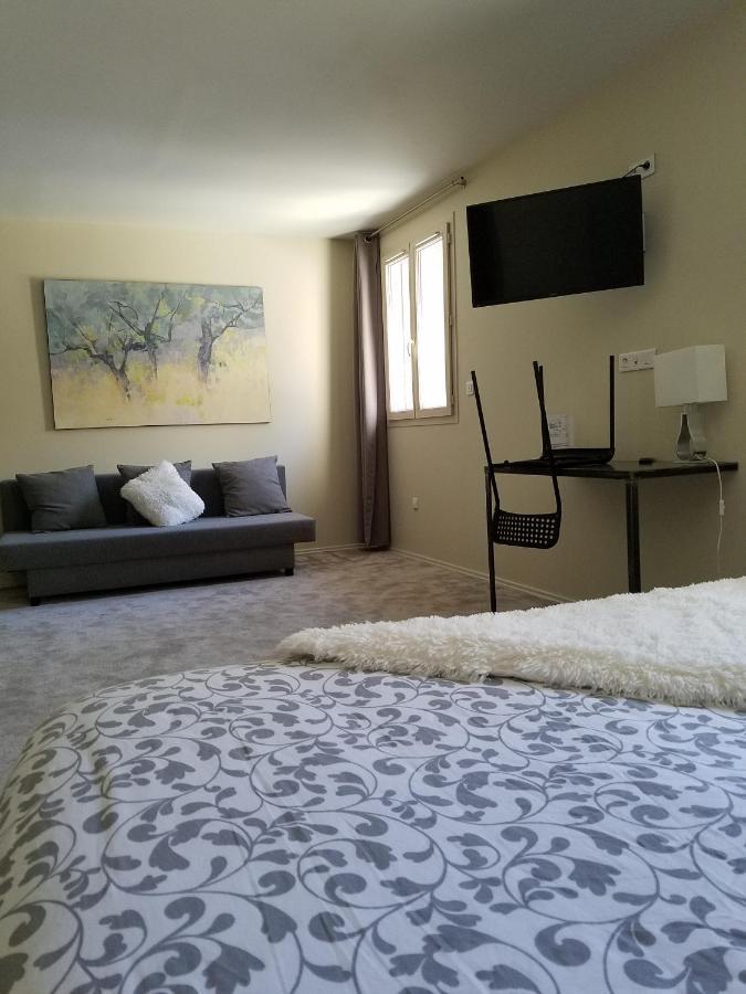 Bed and Breakfast L'Oustaou Chateau-Arnoux-Saint-Auban Exterior foto