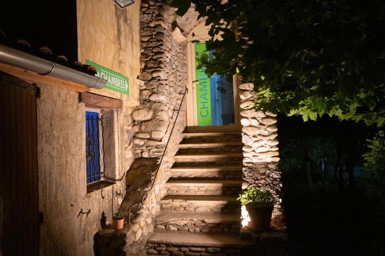 Bed and Breakfast L'Oustaou Chateau-Arnoux-Saint-Auban Exterior foto